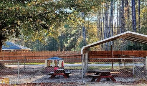 103 Cook St, Baxley, GA 31513-8802