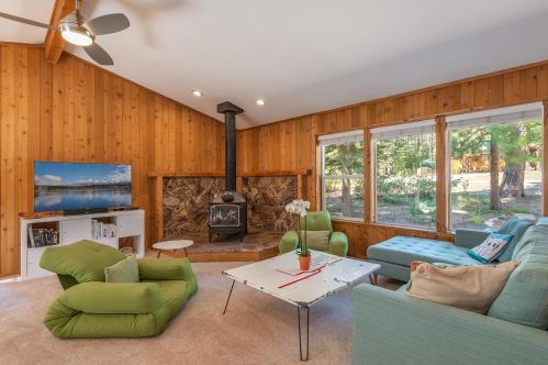 14398 Northwoods Blvd, Truckee, CA 96161-7050