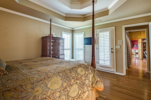 2321 Highland Hts Ln, Carrollton TX 75007-2033 exterior