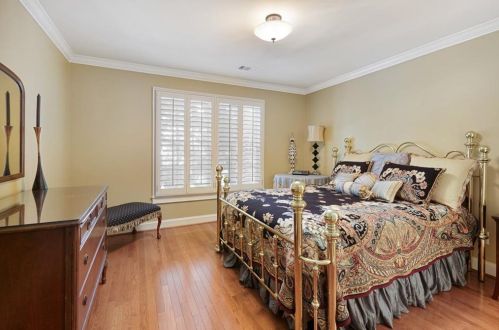 2527 Brookline Cir, Atlanta GA  30319-3690 exterior