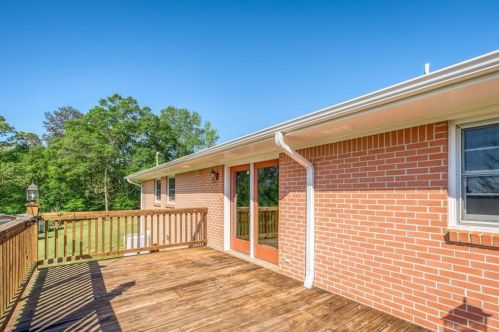 712 Pleasant Hill Rd, Conyers GA  30012-1728 exterior