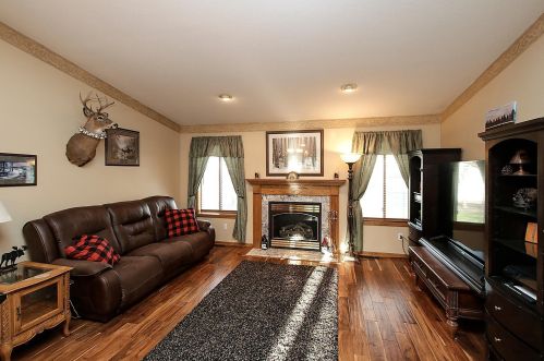 565 Harvest St, Cedar Mills, MN 55350-2024