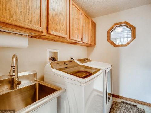 7857 28th St, Saint Paul MN  55128-4803 exterior