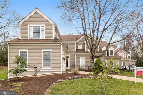 11419 Hollow Timber Way, Herndon, VA 20194-1910