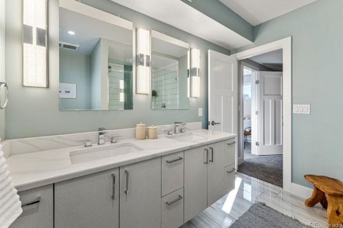 2442 Glenarm Pl, Denver CO  80205-3129 exterior