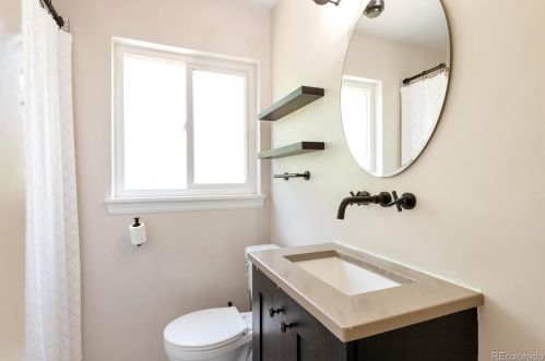 4870 Pearl St, Englewood CO  80113-6913 exterior