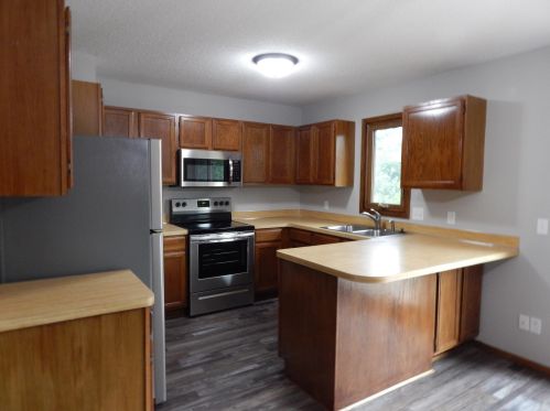 1872 Bear Path Trl, Saint Paul MN  55122-2266 exterior