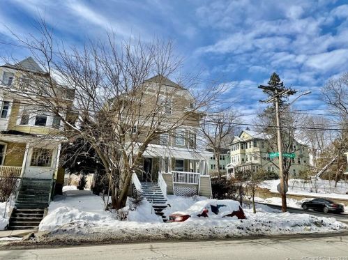 275 Cooke St, Waterbury, CT 06710-1709