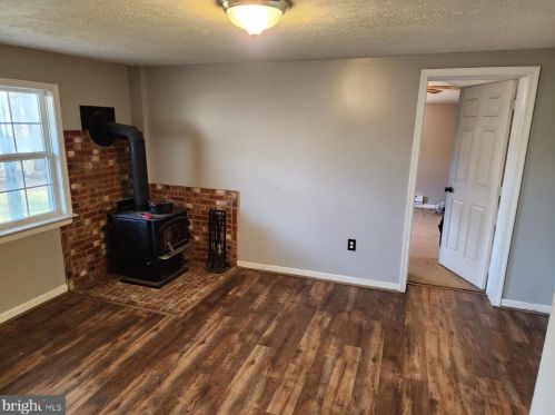 1112 Conservation Dr, Hedgesville WV  25427-5446 exterior
