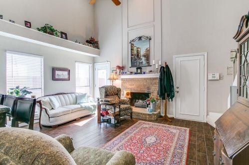 1446 Homestead Ln, Carrollton TX 75007-2991 exterior