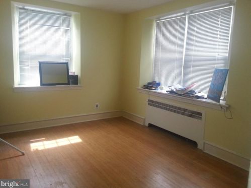 1536 Longshore Ave, Philadelphia PA 19149-1741 exterior