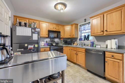 567 State St, Ephrata PA  17522-1741 exterior