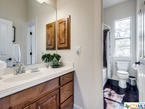 1009 Bluewater Pl, Spring Branch TX 78070-5485 exterior