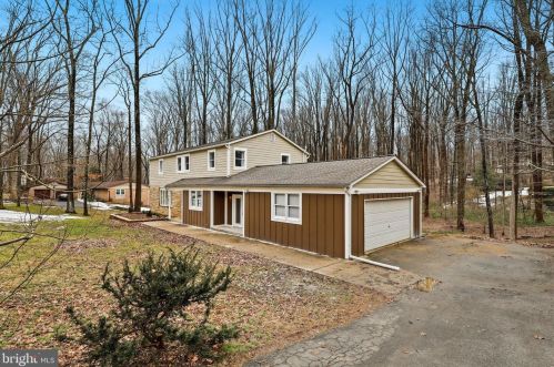 2802 Fallsmont Dr, Fallston, MD 21047-2247