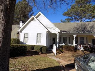 154 Victoria Way, Roswell, GA 30075-2951