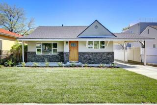 218 Naomi St, Burbank, CA 91505-3630