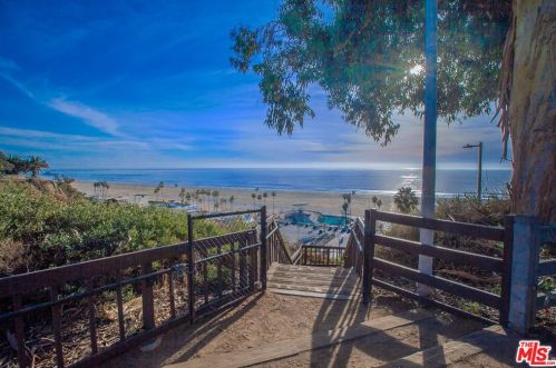 1018 4th St, Santa Monica CA  90403-6126 exterior