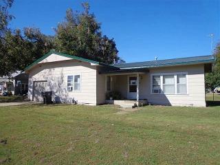 413 Plum St, Chetopa, KS 67336-8883