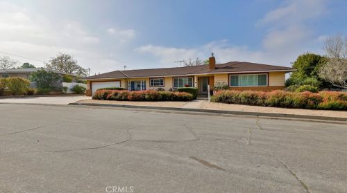 11700 Peach Tree Cir, Yucaipa, CA 92399-2730