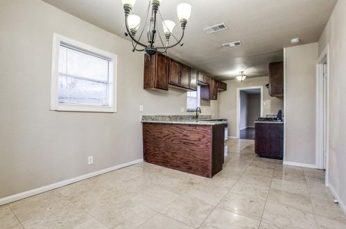 2516 Ryan Ave, Fort Worth TX  76110-2525 exterior