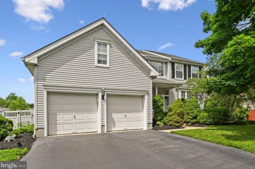 10 Holland Ter, Trenton, NJ 08610-2047