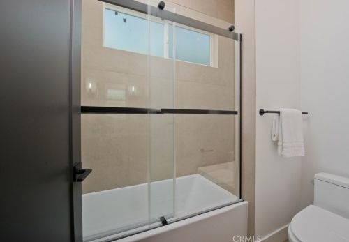 926 Valley St, Burbank CA  91505-2738 exterior