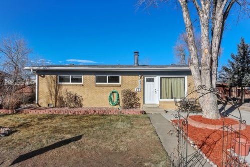 9713 57th Pl, Arvada, CO 80002-2126