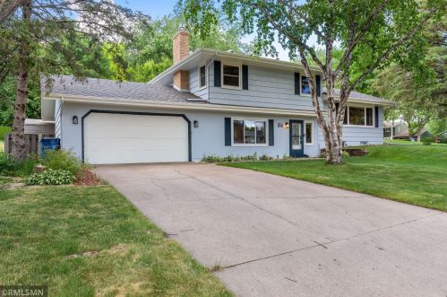 10516 Kell Ave, Minneapolis, MN 55437-2929