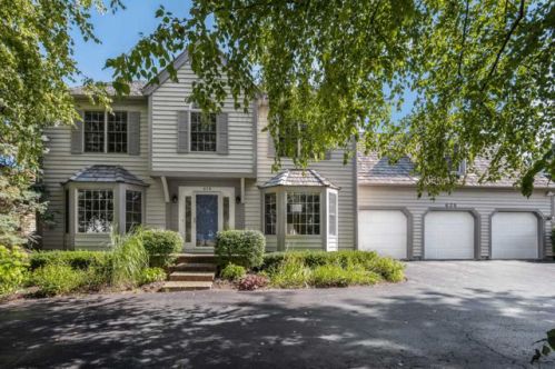 628 Lexington Sq, Gurnee, IL 60031-3233
