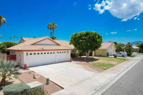 44180 Mariposa Ct, La Quinta, CA 92253-4801