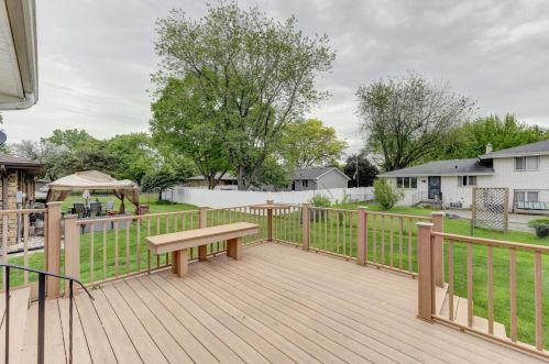 9525 Southwood Dr, Hammond IN 46321-3021 exterior