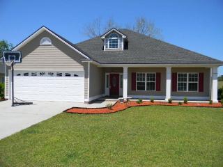 122 Mockingbird Xing, Hahira, GA 31632-1185