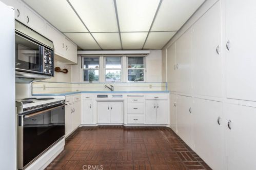 239 Evelyn Dr, Anaheim CA  92805-3419 exterior