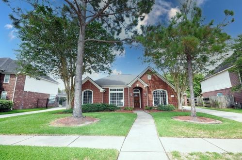2411 Lansing Cir, Pearland, TX 77584-9143