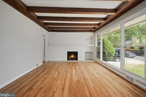 10300 Insley St, Silver Spring MD  20902-4931 exterior