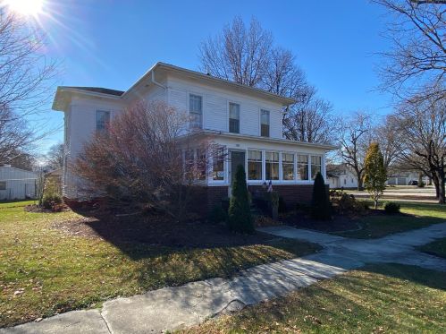 200 Seminary Ave, Onarga, IL 60955-1340