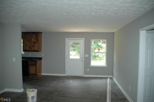109 Weathers Dr, Lagrange, GA 30240-3841
