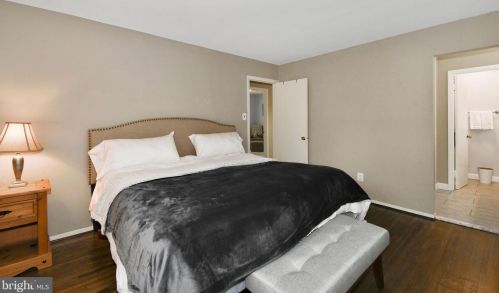 6717 Holford Ln, Springfield VA  22152-2935 exterior