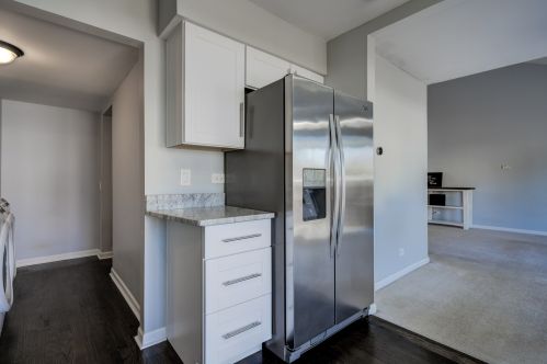 552 Alton Ct, Carol Stream IL  60188-9212 exterior