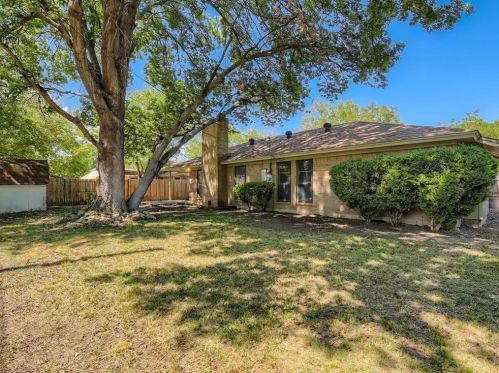 8609 Skyview Ter, Fort Worth TX  76116-7664 exterior