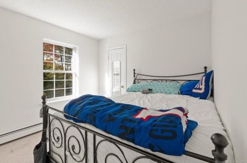 65 Wynd Ter, Middletown CT  06457-8729 exterior