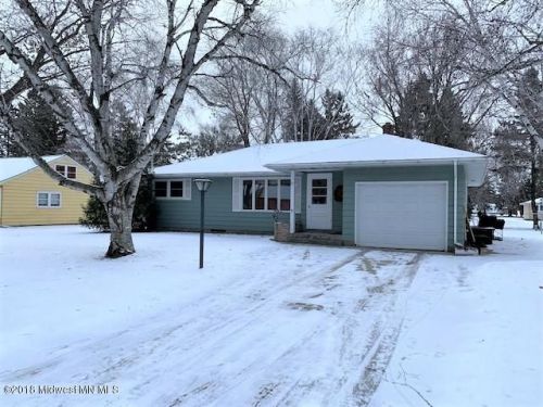 117 Madison Ave, Wadena, MN 56482-1030