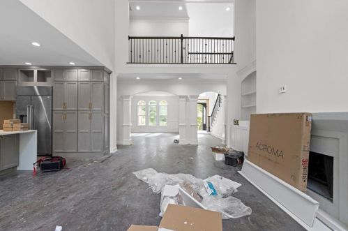 695 Highland Oaks Dr, Atlanta GA  30331-9210 exterior
