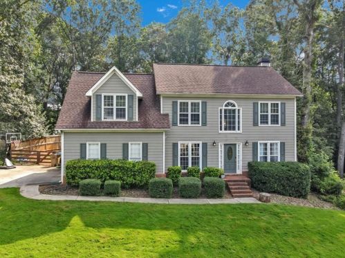 516 Summer Ter, Holly Springs, GA 30189-6839