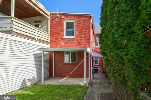 326 Mary St, Lancaster PA  17603-3331 exterior