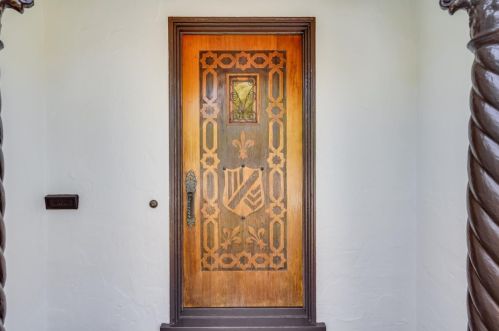1104 Mills Ave, Burlingame, CA 94010-3325