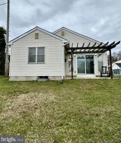 2245 52 St, Philadelphia PA 19131-2312 exterior