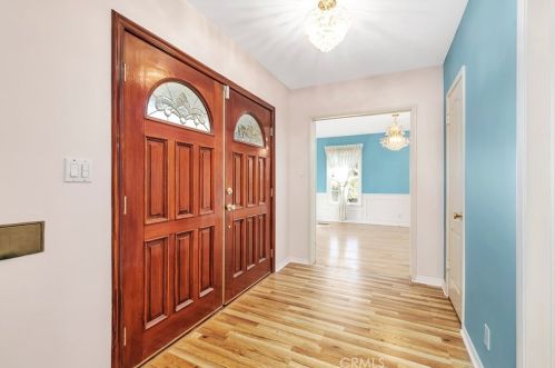 823 Sylvanoak Dr, Glendale CA  91206-2643 exterior