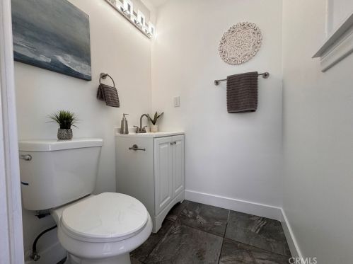 16685 Bonanza Dr, Riverside CA  92504-5706 exterior