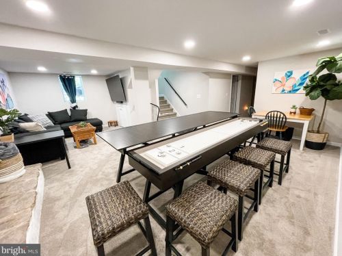 733 Stinchcomb Rd, Severna Park MD  21146-4223 exterior